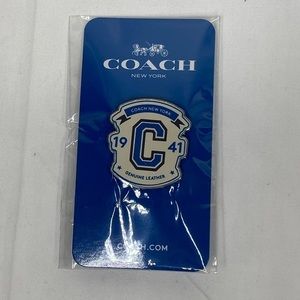 COACH 1941 Pin